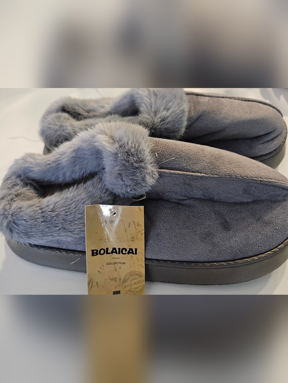 Women's Gray Faux-Fur Slip-On Slippers